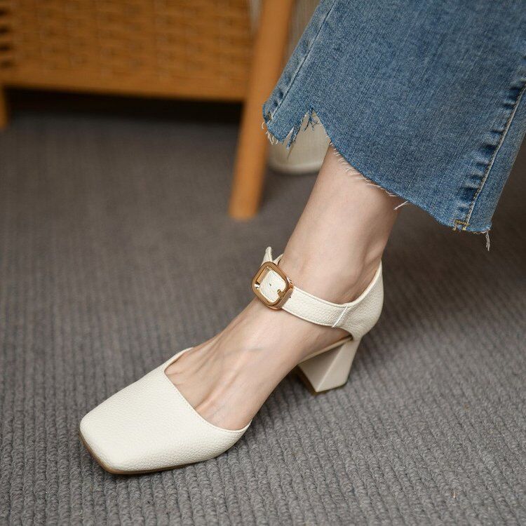 Chunky Heel Gold Buckle Closed Toe Sandals Internet Celebrity Square