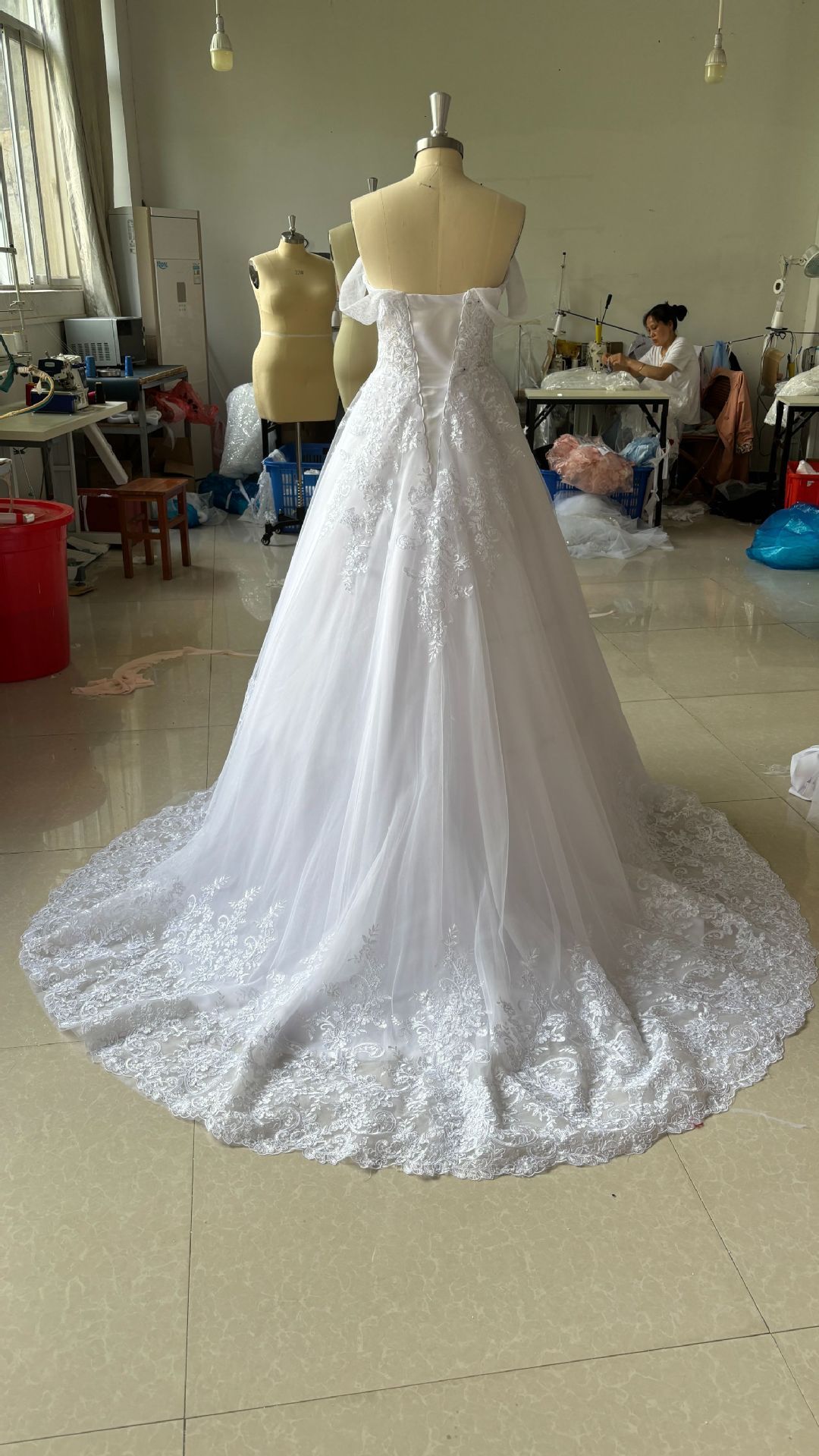 Off-shoulder Bridal Main Wedding Dress Elegant Court Style High-grade Luxury French Light Door Yarn