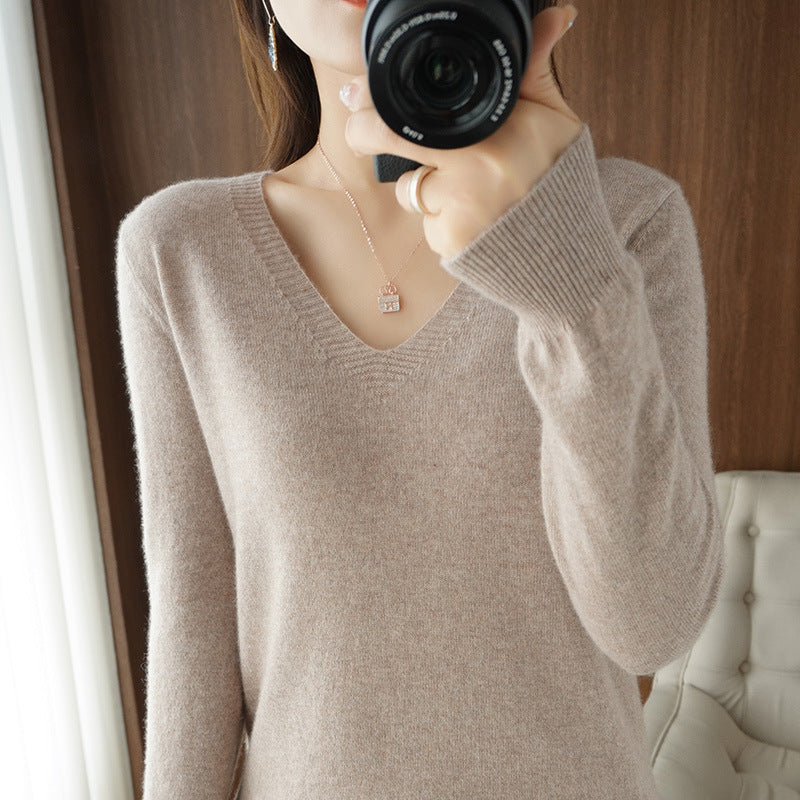 Autumn and winter V-neck sweater women Douyin hot-selling wool pullover sweater spring and autumn solid color bottoming sweater